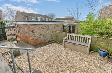Larkhall Place, Mansfield — rear garden