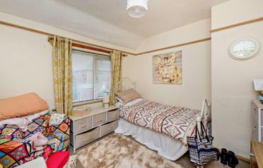 St. Kilda Avenue bedroom