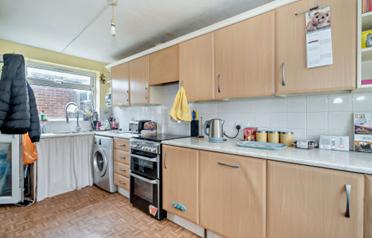 Dinmore Avenue kitchen