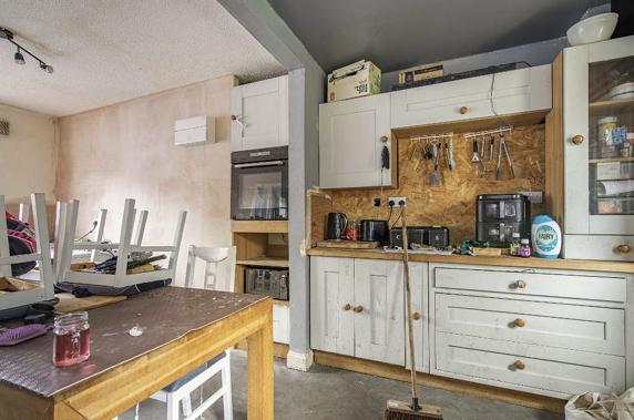 Grove Mount kitchen before works