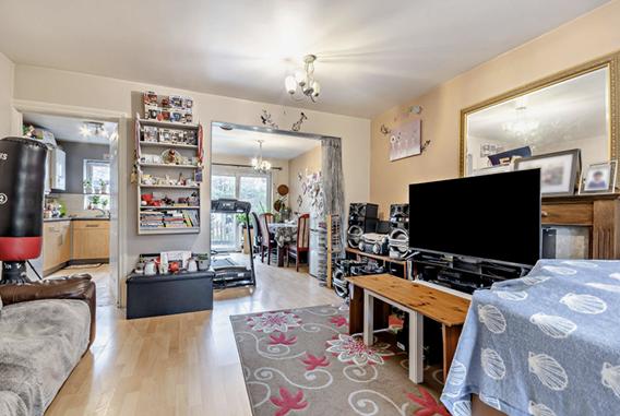 Kew Gardens, Birmingham — living room