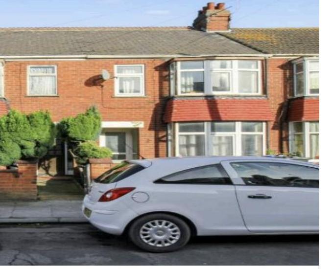 Mid-terrace house in Mill Avenue, North East
