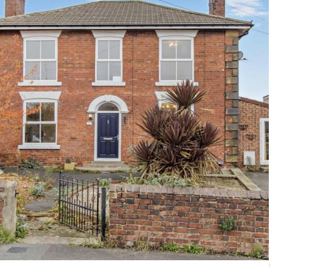 Detached house in Wellington Street, East Midlands